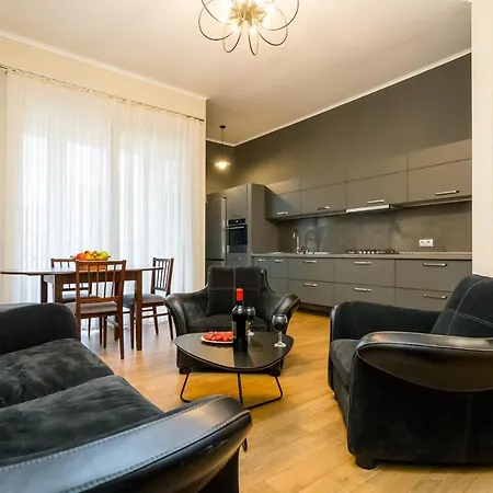 Apartment In The City Centre Тбилиси Экстерьер фото